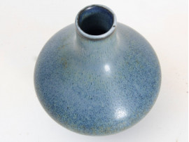 Céramique scandinve: vase bleu 