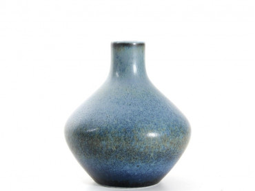 Céramique scandinve: vase bleu 