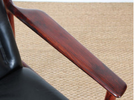 Paire de fauteuils scandinaves en palissandre de Rio modèle 431