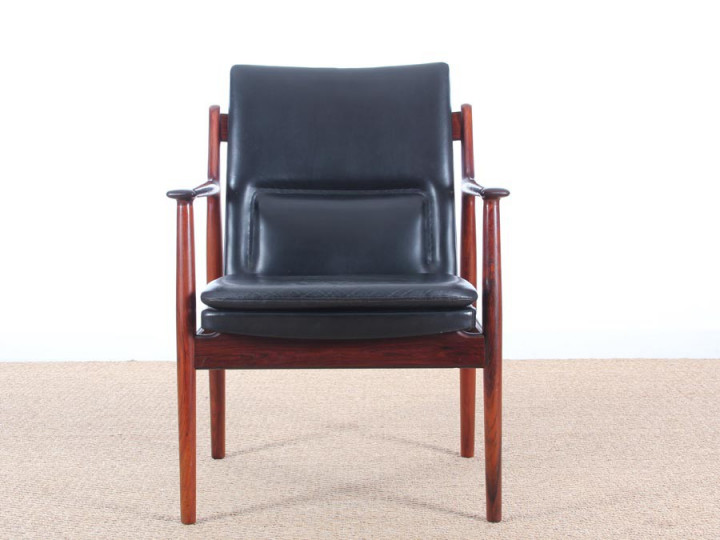 Pair of Scandinavian easy chairs in Rio rosewood, N 431