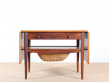 Travailleuse scandinave ou table de couture en teck