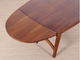 Sandinavian dining table in mahogany