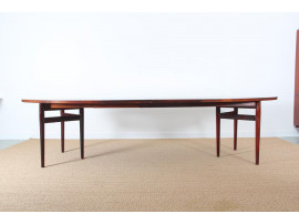 Scandinavian dining table in Rio rosewood by Arne Vodder 