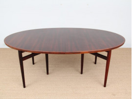 Scandinavian dining table in Rio rosewood by Arne Vodder 