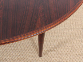 Scandinavian dining table in Rio rosewood by Arne Vodder 