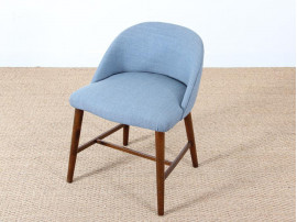 Petit fauteuil scandinave à dossier bas