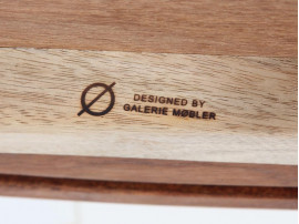 Tabouret à poignées modèle GM01