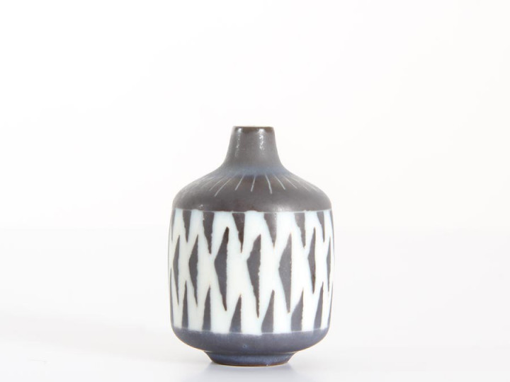 Miniauture vase by Gunnar Nylund