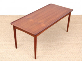 Petite table basse scandinave en teck