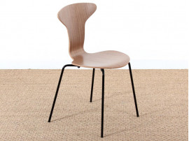 Set of 4 Munkegaard chairs in walnut by Arne Jacobsen, new releases. 