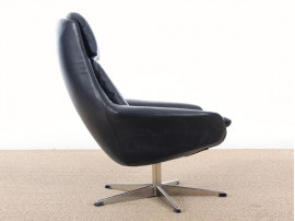 Fauteuil scandinave pivotant en cuir 