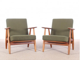 Paire de fauteuils scandinaves modèle "Cigar" GE-240