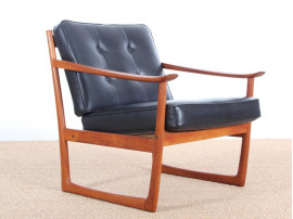 Paire de fauteuils scandinaves Modèle 130