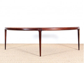 Danish mid-century modern coffe table in Rio rosewood by Johannes Andersen