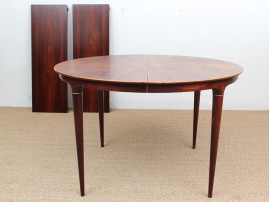 Danish mid-century modern round dining table by Illum Wikkelsø