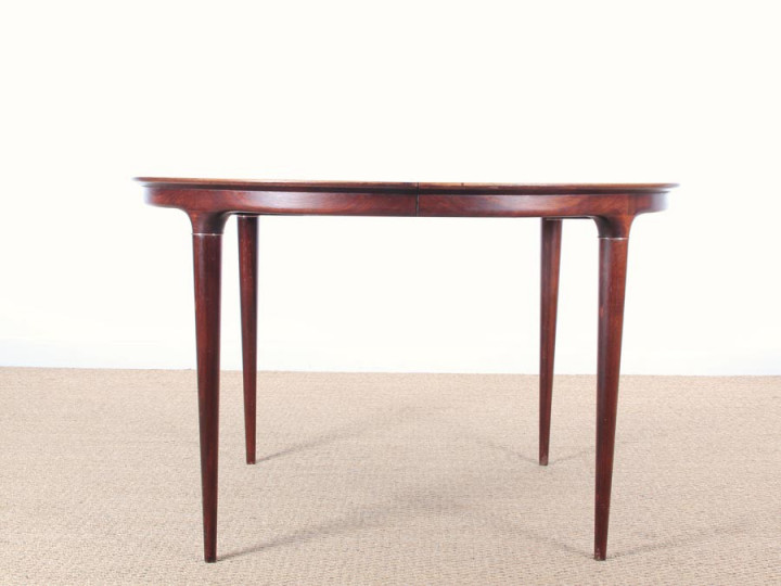 Danish mid-century modern round dining table by Illum Wikkelsø