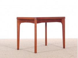 Danish mid-century modern side table in teck by Henning Kjærnulf