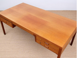 Danish mid-century modern free standing desk by Aksel Bender Madsen & Ejner Larsen pour Willy Beck.