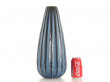 Céramique scandinave, grand vase  bleu cannelé