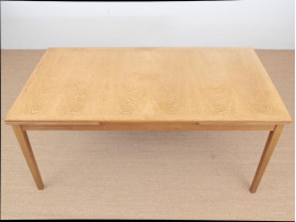 Danish mid-century modern extendable dining table in oak by Kai Winding