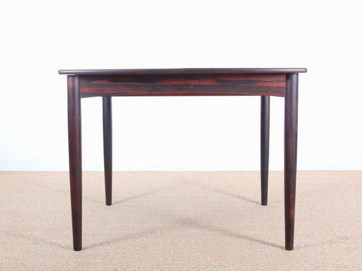 Scandinavian dining table in Rio rosewood (4/10 seats)