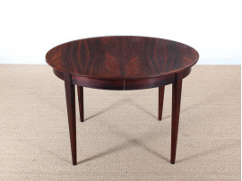 Table de repas scandinave ronde en palissandre de rio extenssible 4/6 pers.