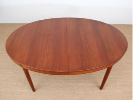 Scandinavian oval table in teak 6/12 seats