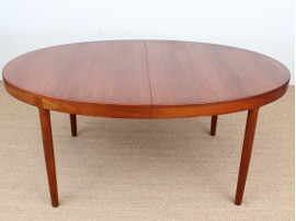 Grande table scandinave ovale en teck 6/12 pers