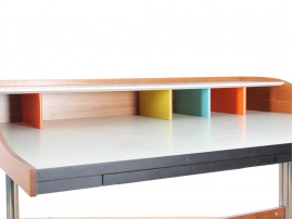 Bureau George Nelson