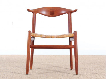 Cow horn chair in teak by Hans Wegner for Johannes hansen