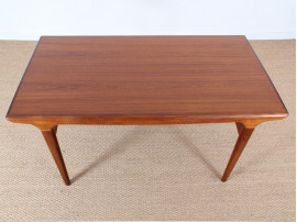 Table de repas scandinave 4/8 pers. en teck