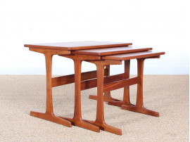 Tables gigognes scandinaves en teck (1950)