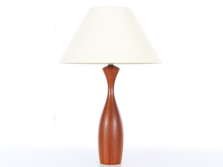 Grande lampe scandinave en teck