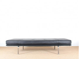 Mid-Century Modern scandinavian daybed by  Arne Vodder AV 57 new release.