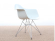 Suite de 4 fauteuils Eames Plastic Armchair DAR blanc 