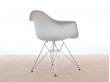 Suite de 4 fauteuils Eames Plastic Armchair DAR blanc 