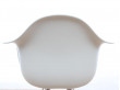 Suite de 4 fauteuils Eames Plastic Armchair DAR blanc 