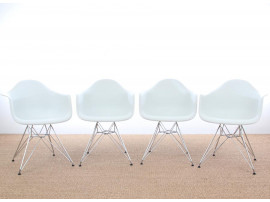 Set of 4 Eames Plastic Armchair DAR