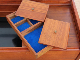 Mid-Century Modern scandinavian dressing table in teak by Arne Wahl Iversen. 