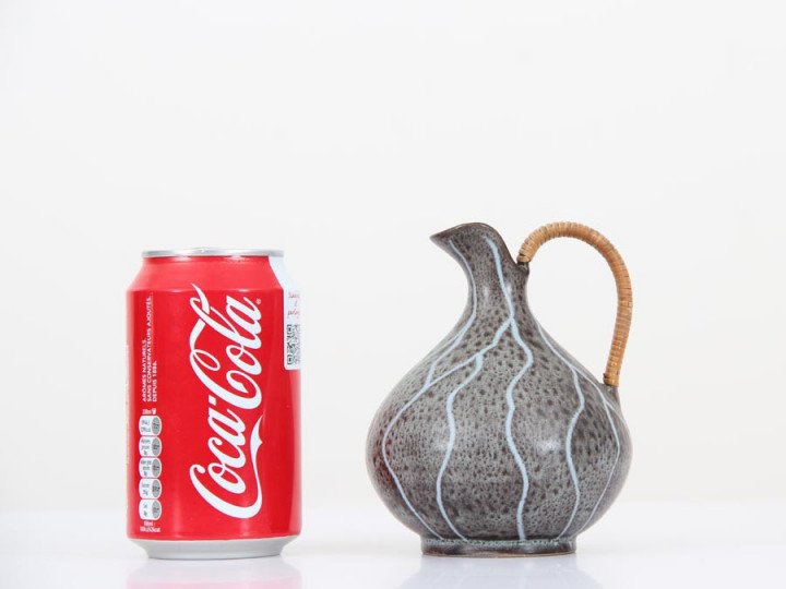 Grey Pitcher with Wicker Handle Galerie Møbler