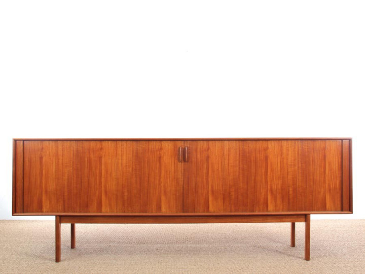 Mid-Century Modern scandinavian sideboard in teak by de Ejner Larsen.