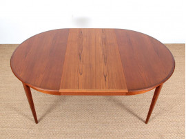 Table de repas scandinave ronde en teck extensible 4/10 pers.