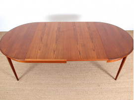 Table de repas scandinave ronde en teck extensible 4/10 pers.