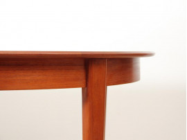 Table de repas scandinave ronde en teck extensible 4/10 pers.