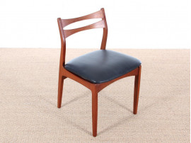 Mid-Century Modern Danish set of 6 chairs by Erik Buck