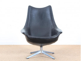 Mid-Century Modern scandinavian lounge chair by Henry Walter Klein