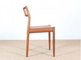 Set of 4 scandinavian teak chairs. Model 78. 