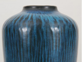 Ceramique scandinave, Vase bleu turquoise modèle 5078. 