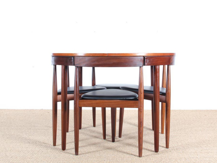 Mid-Century Modern scandinaviandiner set in teak by Hans Olsen