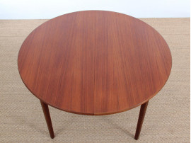 table ronde scandinave en teck 2 allonges, 4 à 8 pers.